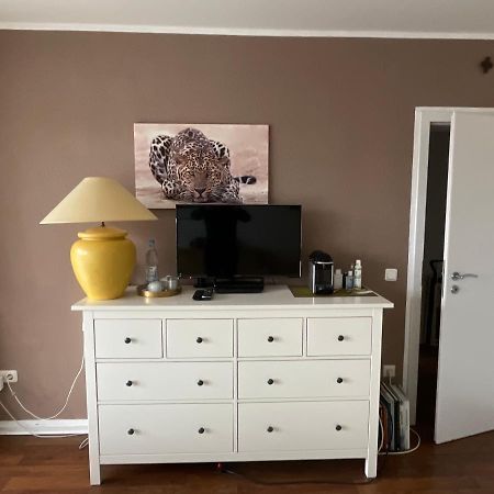 Wohnliches , Behagliches Zimmer Mit Balkon Und Wifi Mönchengladbach Buitenkant foto