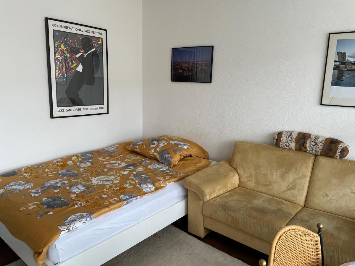Wohnliches , Behagliches Zimmer Mit Balkon Und Wifi Mönchengladbach Buitenkant foto